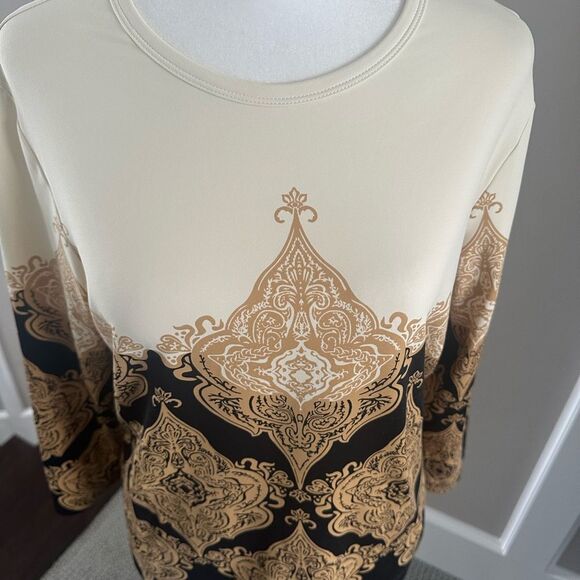 J. McLaughlin Catalina pullover top. - Picture 3 of 6